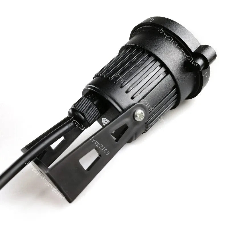 Heavy-duty solar spotlight – powerful outdoor LED light for targeted landscape illumination